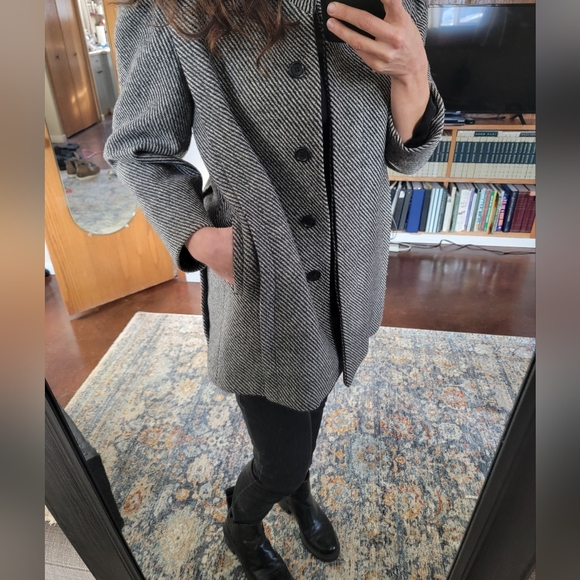 Wool dress coat - Picture 4 of 16